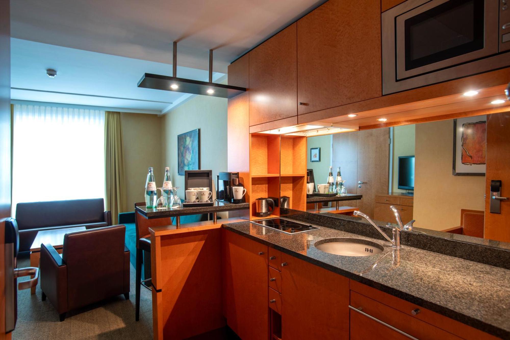 Hotel Western Premier Airporthotel Berlin 4*