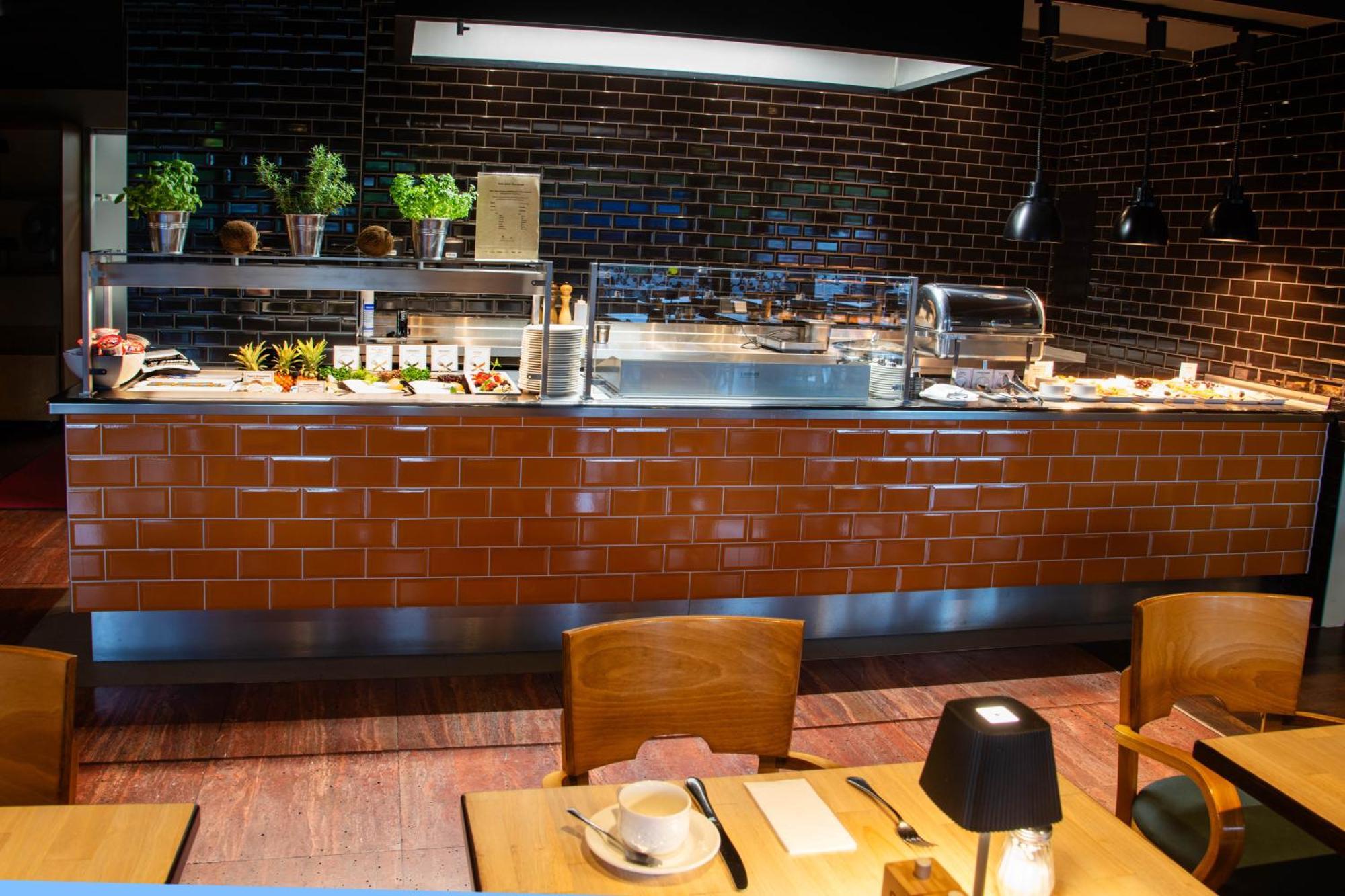 Hotel Western Premier Airporthotel Berlin 4*